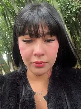 Snapshot of _PhillipBrown chatting on 01.05.25 PhillipBrown online show from 01.05.25