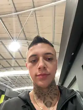 Snapshot of _PhillipBrown chatting on 02.07.25 PhillipBrown online show from 02.07.25