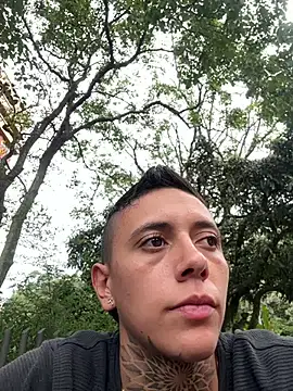 Snapshot of _PhillipBrown chatting on 02.13.25 PhillipBrown online show from 02.13.25