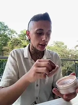 Snapshot of _PhillipBrown chatting on 02.19.25 PhillipBrown online show from 02.19.25