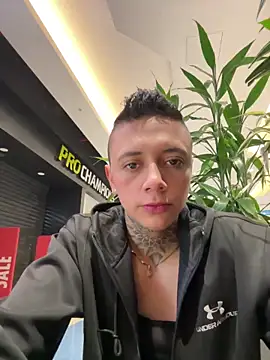 Snapshot of _PhillipBrown chatting on 09.15.25 PhillipBrown online show from 09.15.25