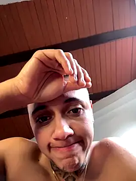 Snapshot of _PhillipBrown chatting on 09.18.25 PhillipBrown online show from 09.18.25