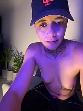 Snapshot of _PhillipBrown chatting on 02.04.26 PhillipBrown online show from 02.04.26