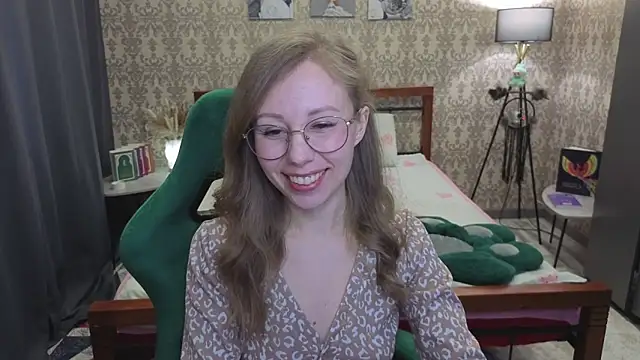 Lill Mary online show from 04.10.26