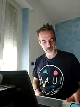 Snapshot of Marcolino183 chatting on 03.11.25 Marcolino183 online show from 03.11.25