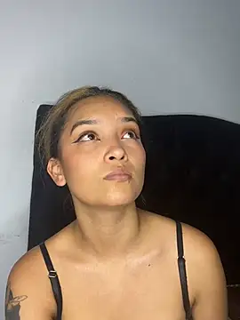 Snapshot of baby_lizy chatting on 01.31.25 baby lizy online show from 01.31.25