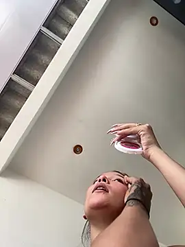 Snapshot of baby_lizy chatting on 02.01.25 baby lizy online show from 02.01.25