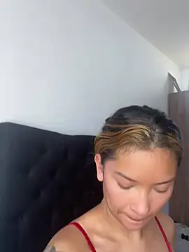 Snapshot of baby_lizy chatting on 02.05.25 baby lizy online show from 02.05.25