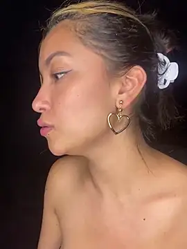 Snapshot of baby_lizy chatting on 02.10.25 baby lizy online show from 02.10.25