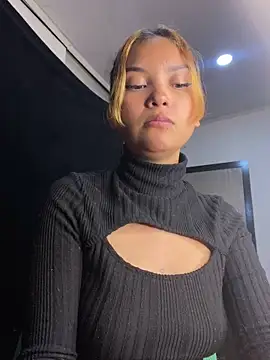 Snapshot of baby_lizy chatting on 02.20.25 baby lizy online show from 02.20.25