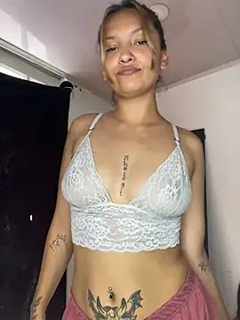 Snapshot of baby_lizy chatting on 03.09.25 baby lizy online show from 03.09.25