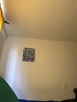 Snapshot of baby_lizy chatting on 10.22.25 baby lizy online show from 10.22.25