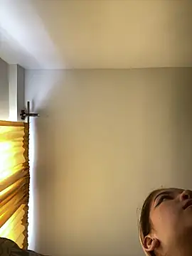 Snapshot of baby_lizy chatting on 11.09.25 baby lizy online show from 11.09.25