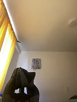 Snapshot of baby_lizy chatting on 11.11.25 baby lizy online show from 11.11.25