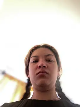 Snapshot of baby_lizy chatting on 12.17.25 baby lizy online show from 12.17.25