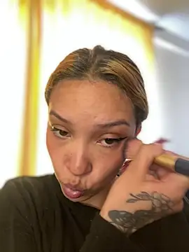 Snapshot of baby_lizy chatting on 01.05.26 baby lizy online show from 01.05.26