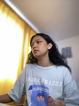 Snapshot of baby_lizy chatting on 02.01.26 baby lizy online show from 02.01.26