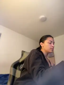 Snapshot of baby_lizy chatting on 02.18.26 baby lizy online show from 02.18.26