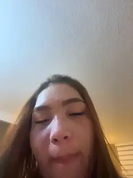 WhiteWomen online show from 09.10.25