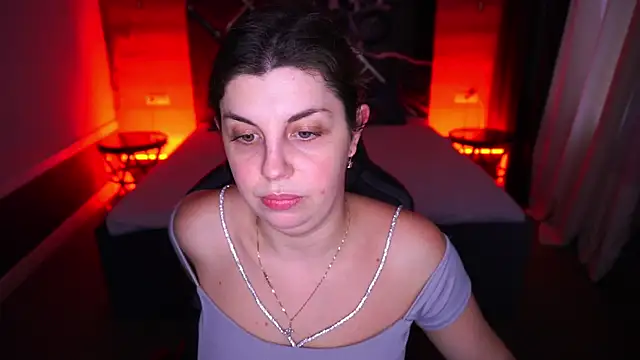 MirandaWong online show from 11.05.25