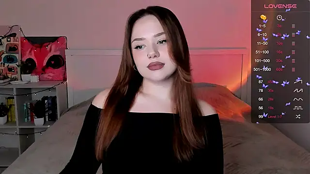 LittleKiitten online show from 10.19.25