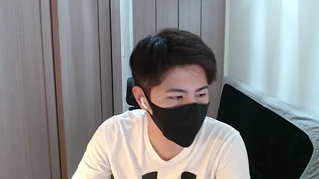 Snapshot of ryota_kkk chatting on 01.09.25 ryota kkk online show from 01.09.25