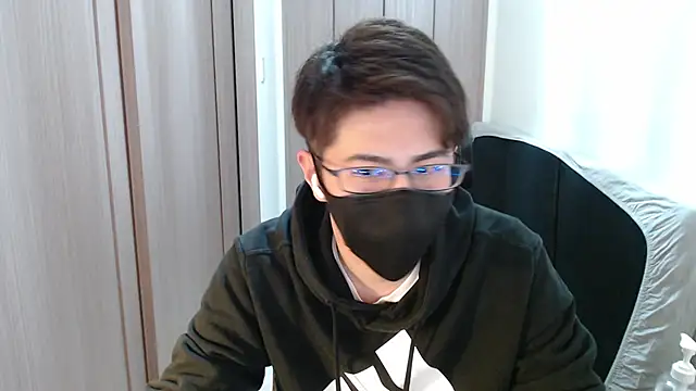 Snapshot of ryota_kkk chatting on 01.28.25 ryota kkk online show from 01.28.25