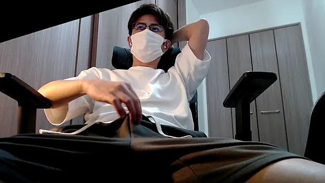 Snapshot of ryota_kkk chatting on 09.21.25 ryota kkk online show from 09.21.25