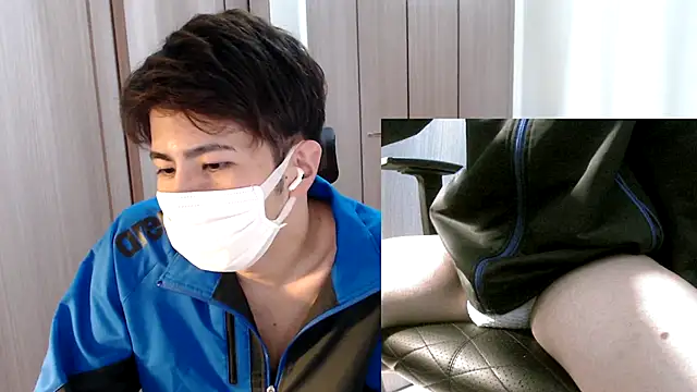 Snapshot of ryota_kkk chatting on 12.01.25 ryota kkk online show from 12.01.25