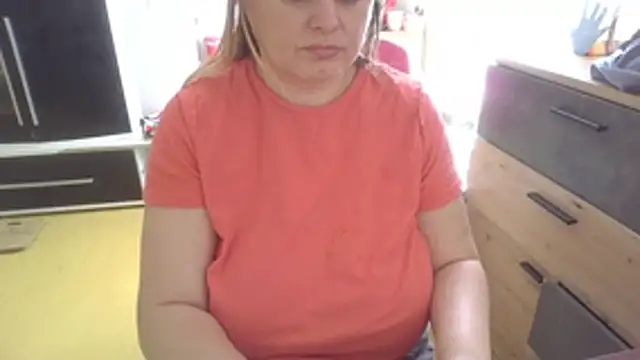 Snapshot of Meliss_Official9 chatting on 04.09.26 Meliss Official9 online show from 04.09.26