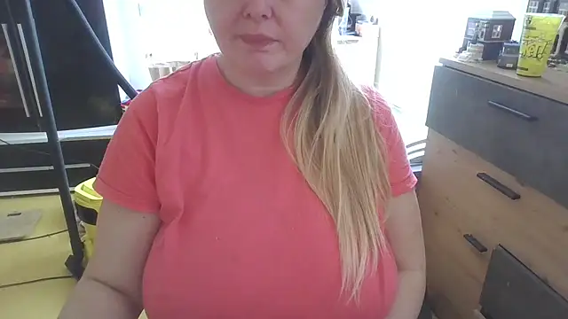 Snapshot of Meliss_Official9 chatting on 05.01.26 Meliss Official9 online show from 05.01.26