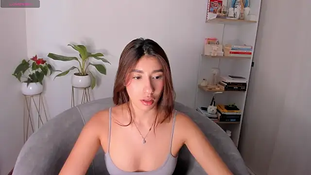 Snapshot of danna_davis18 chatting on 12.01.24 danna davis18 online show from 12.01.24