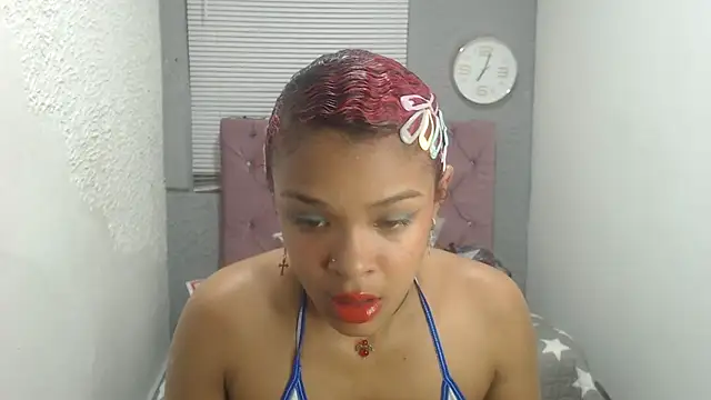 Snapshot of vainillaplaypussy chatting on 01.18.25 vainillaplaypussy online show from 01.18.25
