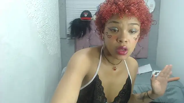 Snapshot of vainillaplaypussy chatting on 02.07.25 vainillaplaypussy online show from 02.07.25