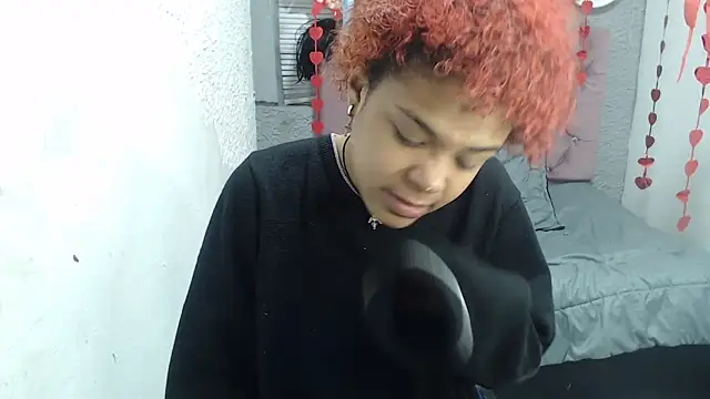 Snapshot of vainillaplaypussy chatting on 02.26.25 vainillaplaypussy online show from 02.26.25