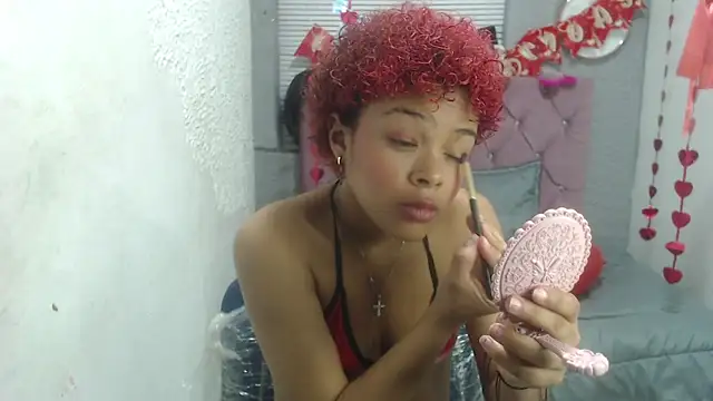 Snapshot of vainillaplaypussy chatting on 03.06.25 vainillaplaypussy online show from 03.06.25
