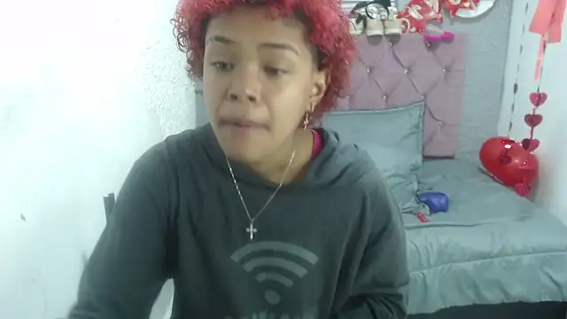 Snapshot of vainillaplaypussy chatting on 03.07.25 vainillaplaypussy online show from 03.07.25