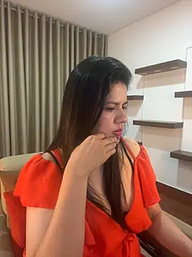 Snapshot of Alice_Biel chatting on 01.18.25 Alice Biel online show from 01.18.25