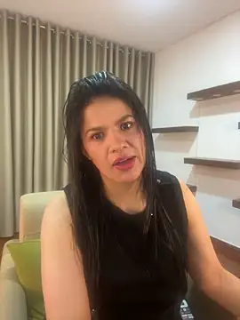 Snapshot of Alice_Biel chatting on 01.20.25 Alice Biel online show from 01.20.25