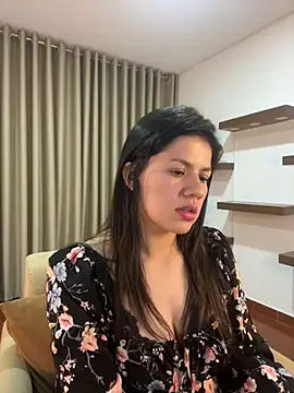 Snapshot of Alice_Biel chatting on 01.22.25 Alice Biel online show from 01.22.25