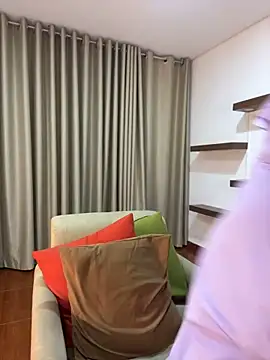 Snapshot of Alice_Biel chatting on 01.23.25 Alice Biel online show from 01.23.25