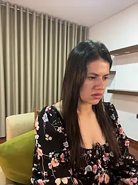 Snapshot of Alice_Biel chatting on 02.22.25 Alice Biel online show from 02.22.25