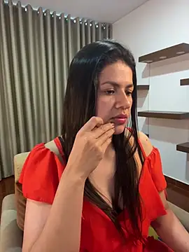 Snapshot of Alice_Biel chatting on 03.12.25 Alice Biel online show from 03.12.25