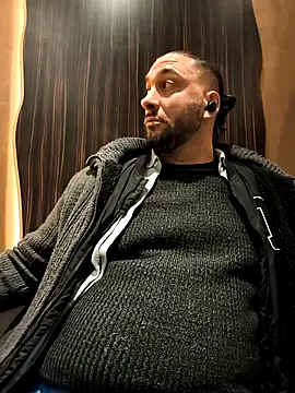 Snapshot of NewyorkDimi chatting on 12.23.24 NewyorkDimi online show from 12.23.24