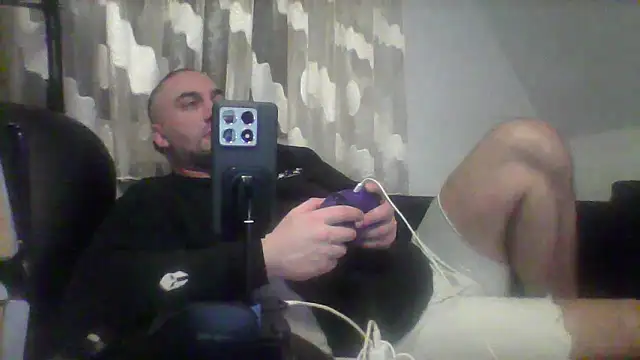 Snapshot of NewyorkDimi chatting on 12.29.24 NewyorkDimi online show from 12.29.24