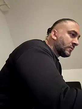 Snapshot of NewyorkDimi chatting on 01.05.25 NewyorkDimi online show from 01.05.25