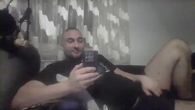 Snapshot of NewyorkDimi chatting on 01.12.25 NewyorkDimi online show from 01.12.25