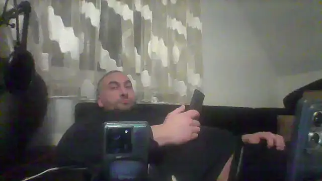 Snapshot of NewyorkDimi chatting on 01.20.25 NewyorkDimi online show from 01.20.25