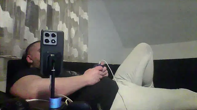 Snapshot of NewyorkDimi chatting on 03.14.25 NewyorkDimi online show from 03.14.25