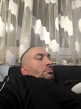 Snapshot of NewyorkDimi chatting on 10.16.25 NewyorkDimi online show from 10.16.25